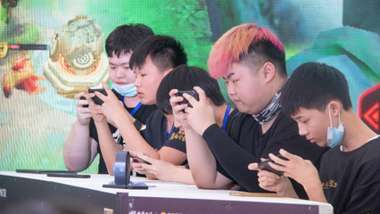 什么软件可以压LOL